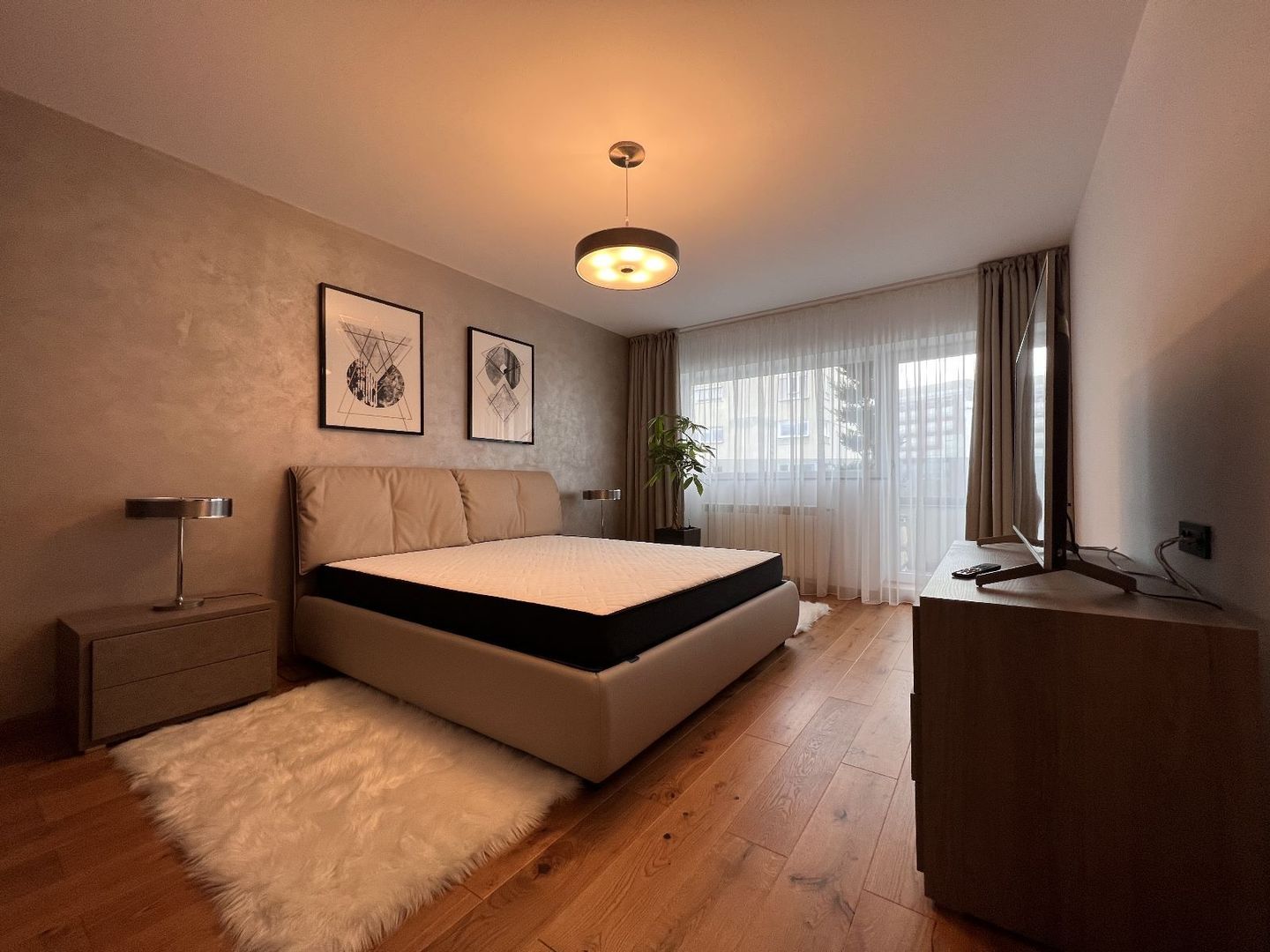 Oaza de lux in Centrul Civic: Apartament cu priveliste panoramica - Poză 8