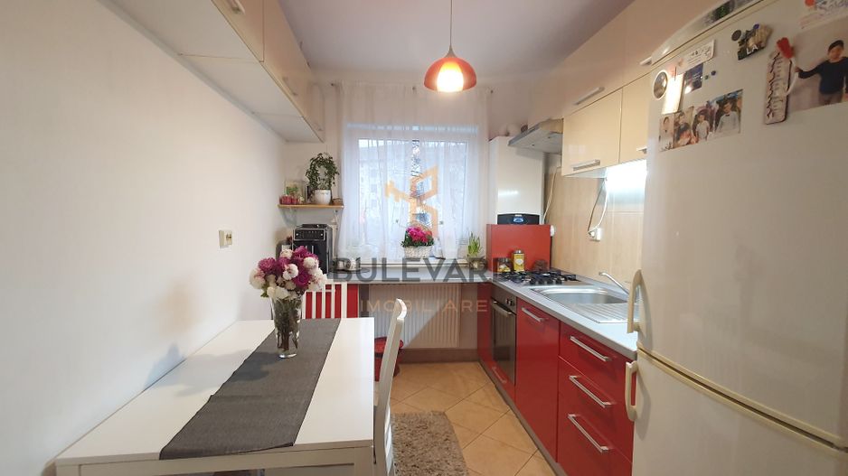 Apartament cu 2 camere+2 parcari, zona strazii Stejarului! - Poză 4