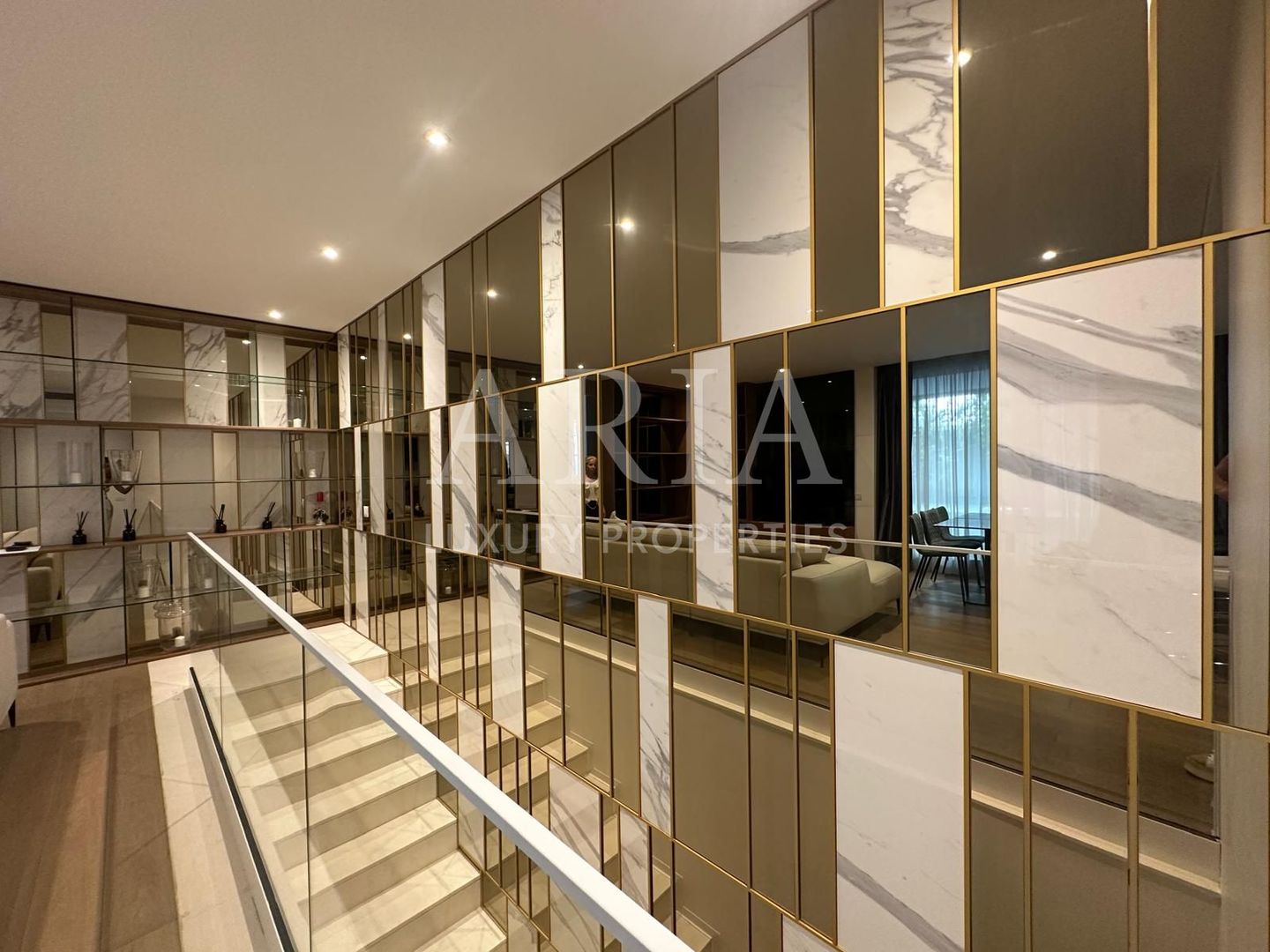 One Charles de Gaulle 4 camere | DUPLEX | 2 locuri de parcare in subteran - Poză 1