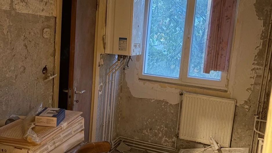 Apartament 3 camere de vânzare Apusului - Poză 1