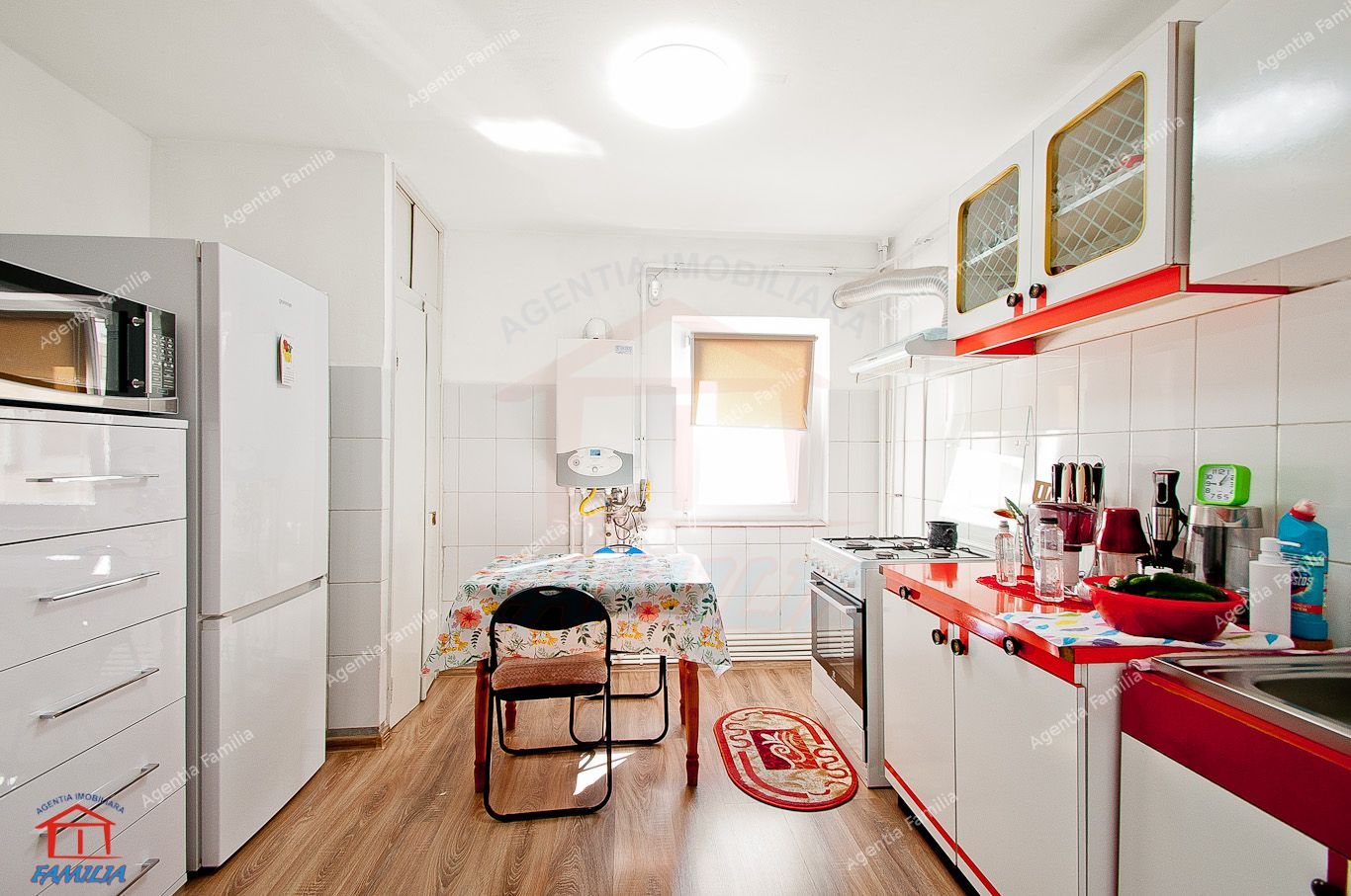 Vand/schimb apartament 4 camere, Micro 17, 98 mp, 120.000 EURO - Poză 12