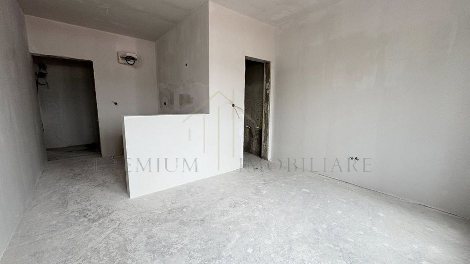 Oportunitate unică de investiție – Etaj complet de vânzare în Onești - Poză 5