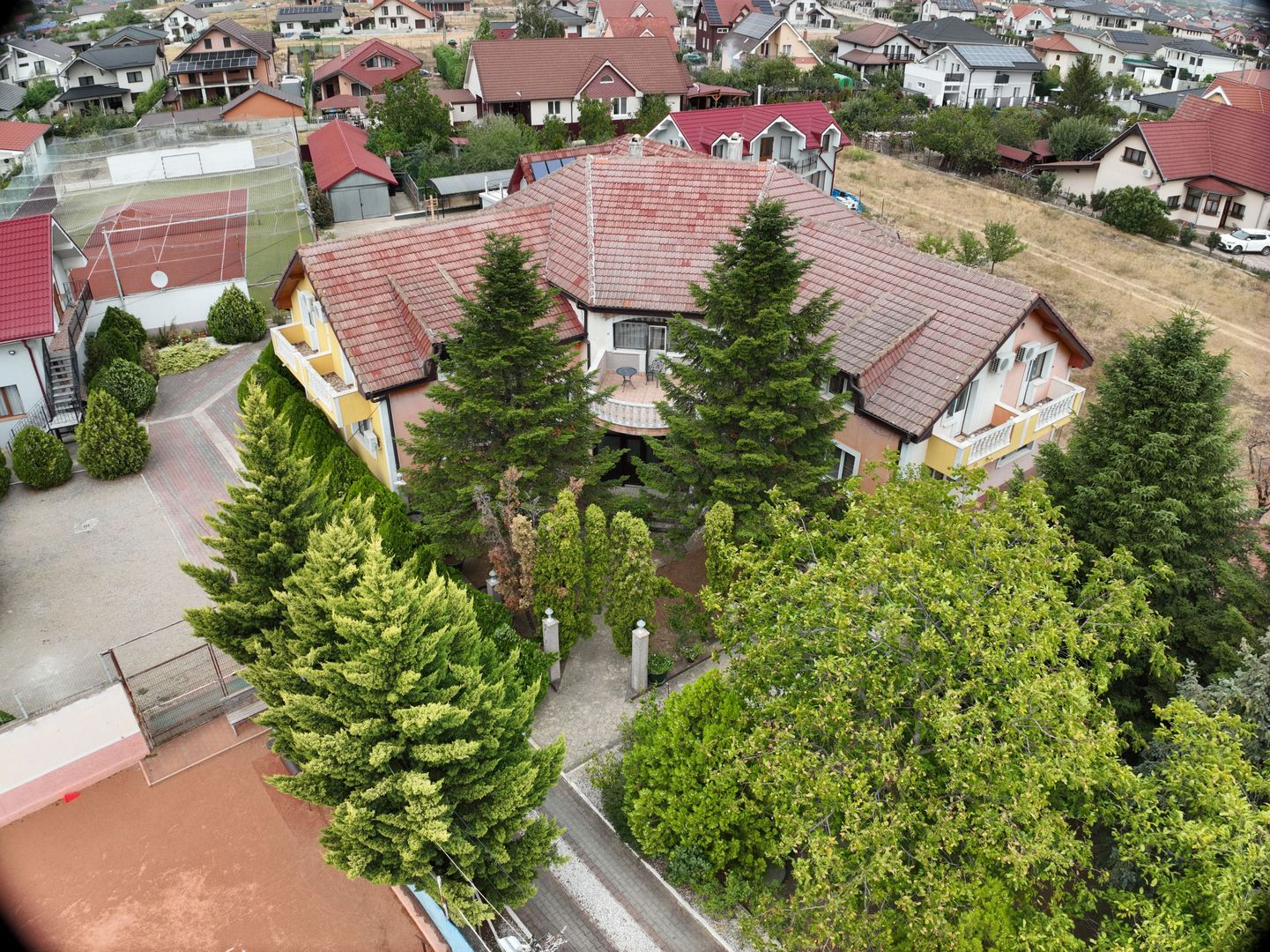 Complex turistic pe un domeniu de 5.375 mp | Sânmartin - Poză 15