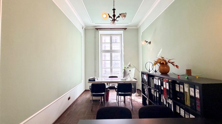 4 camere Ultracentral  - Piața Unirii, ideal birouri, parcare in curte - Poză 9