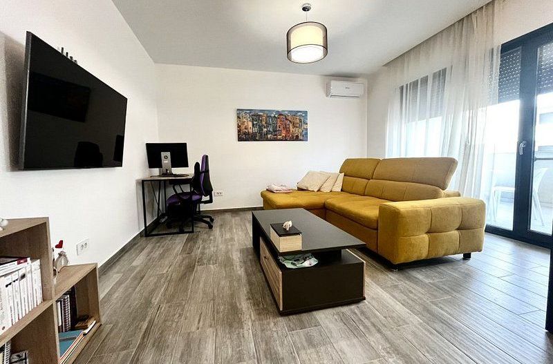 Apartament cu 2 camere primitor si modern echipat, zona Dumbrăvița - Kaufland - Poză 2