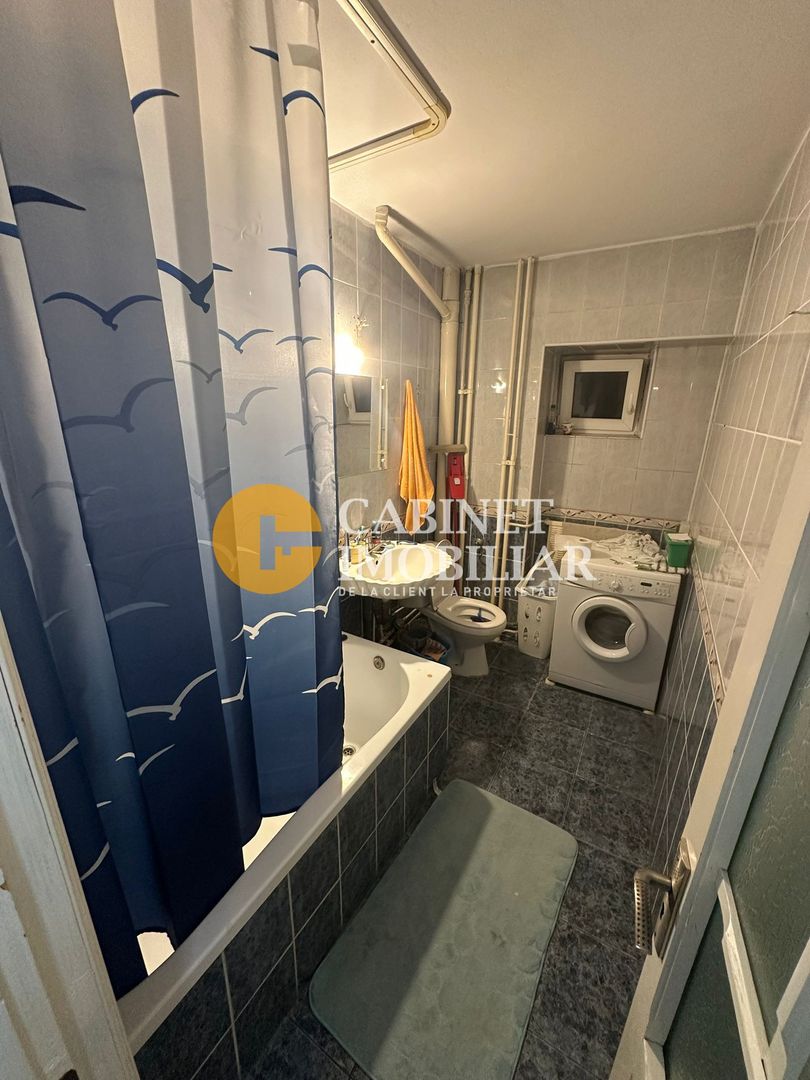 GARĂ - ARCU - 3 CAMERE DECOMANDAT - ETAJ INTERMEDIAR - Poză 7