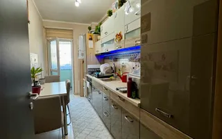 Apartament cu 3 camere mobilat si utilat la parter in Giroc la asfalt. - Poză 11