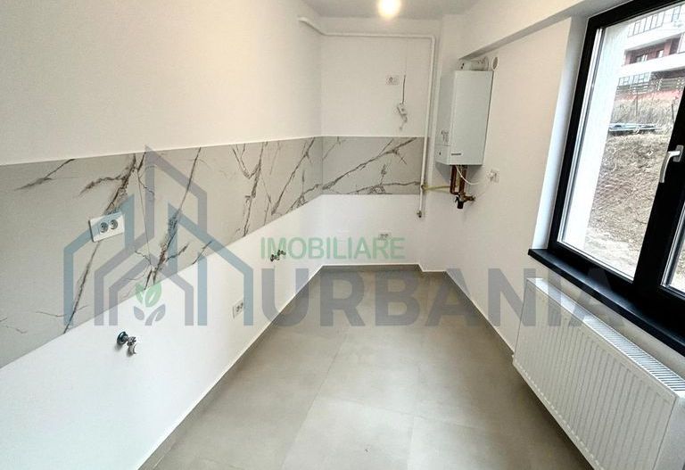 Apartament 3 camere de vanzare Pacurari - Poză 3