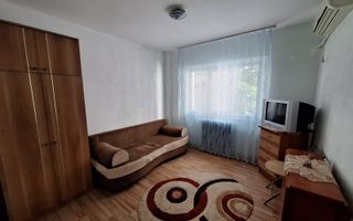 🏛️ De închiriat 2 camere, Micro 20, 350 euro/luna - Poză 3