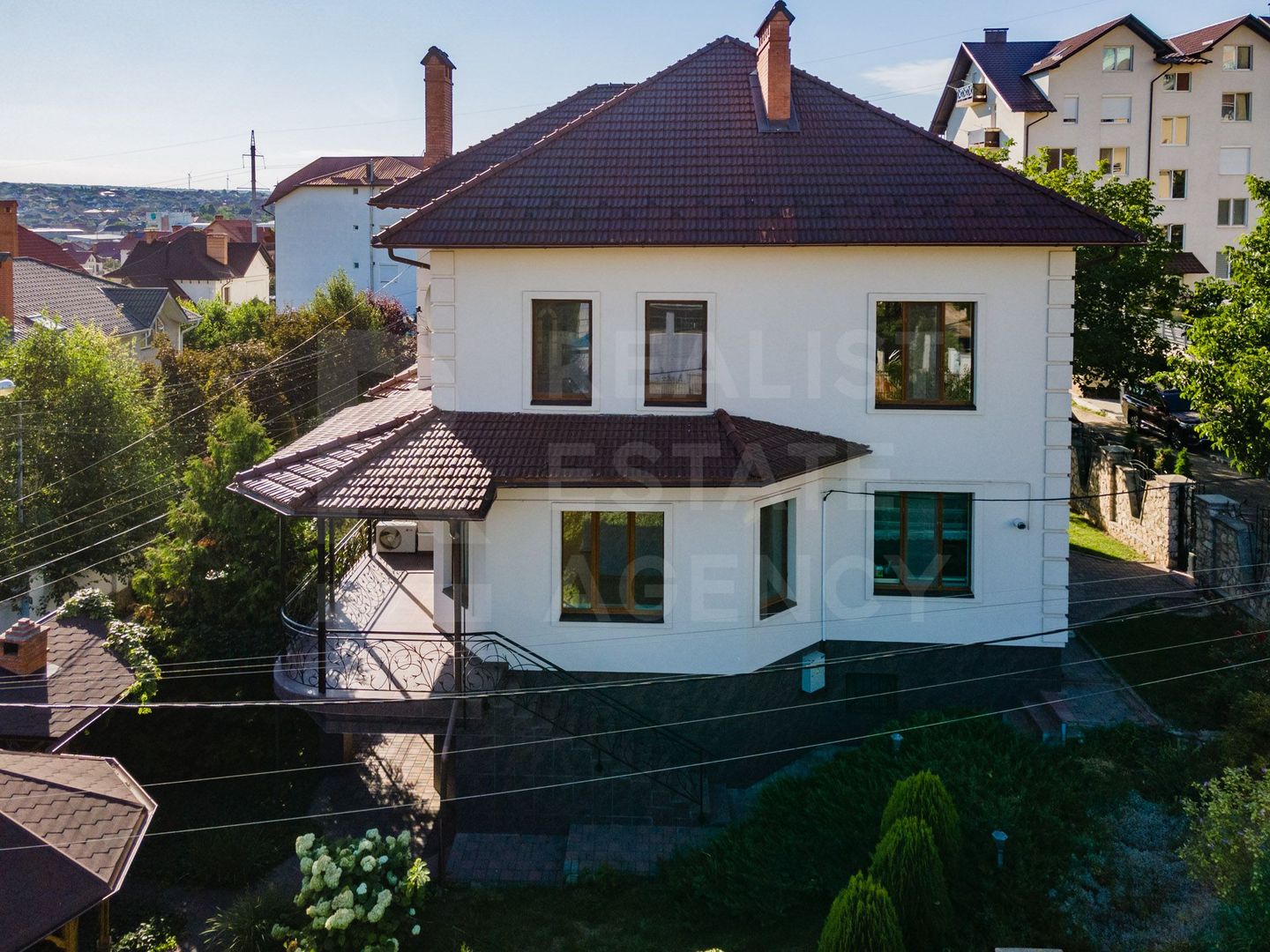 Vânzare, casă, 5 camere, str. Basarabilor, Buiucani - Poză 1