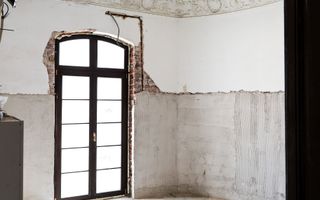 O BIJUTERIE ARHITECTURALA IN CENTRUL BUCURESTIULUI - Poză 13