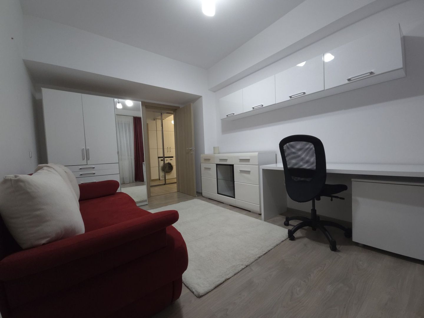 Apartament 3 camere inchiriere Piata Muncii, la 5 minute de metrou - Poză 4