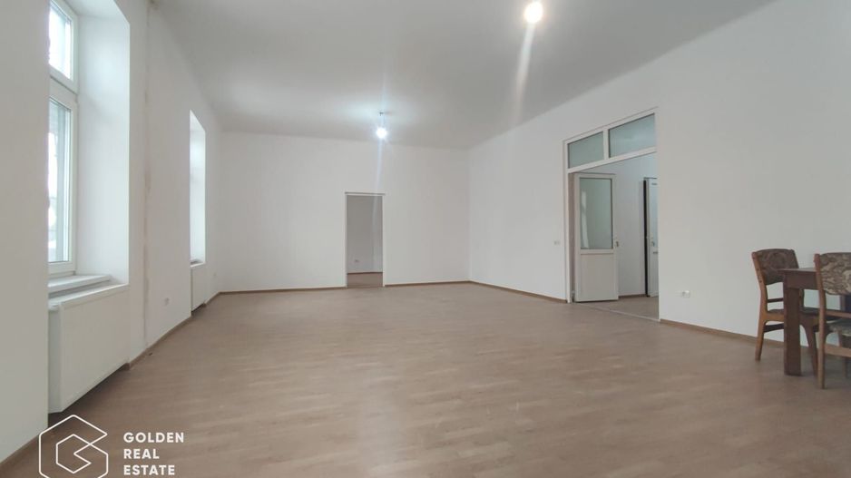 Apartament in centrul Timisoarei, vedere spre Bega, etajul 1 - Poză 1