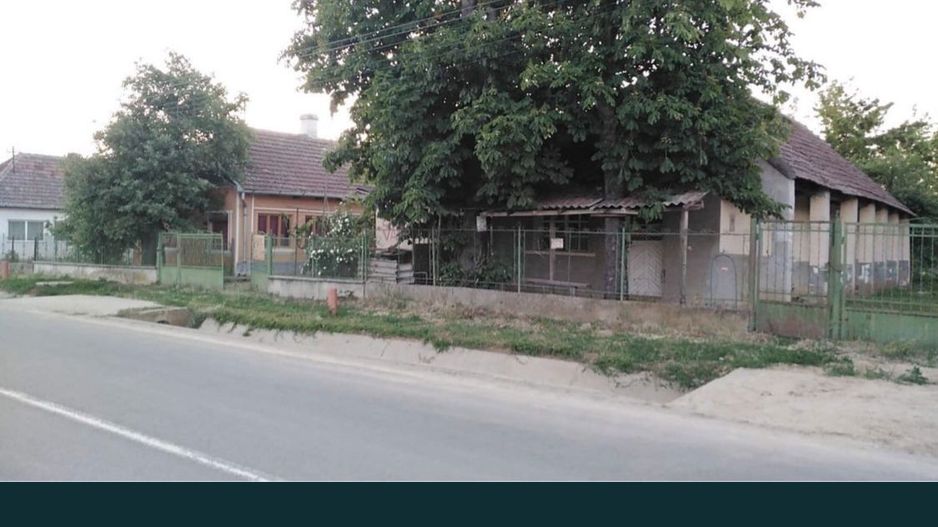 Ocazie unica 2case +1 loc casa/teren - Poză 1