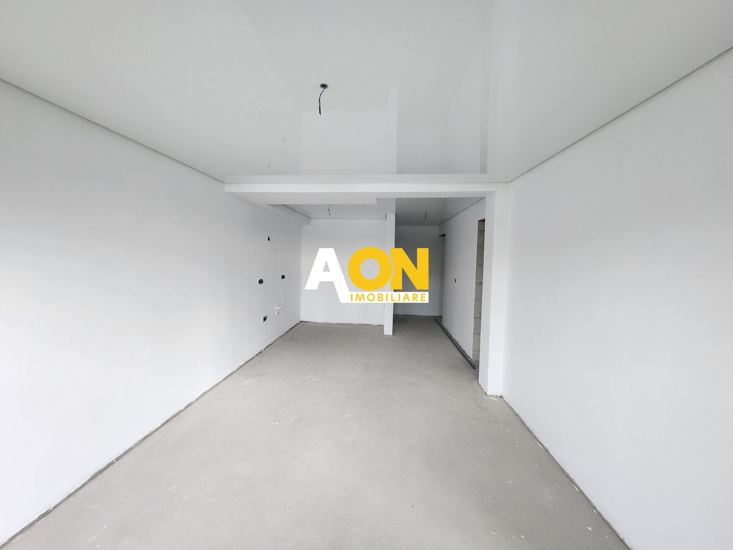 De vanzare apartament 3 camere, la vila, 130mp teren, Lac Chereteu - Poză 2
