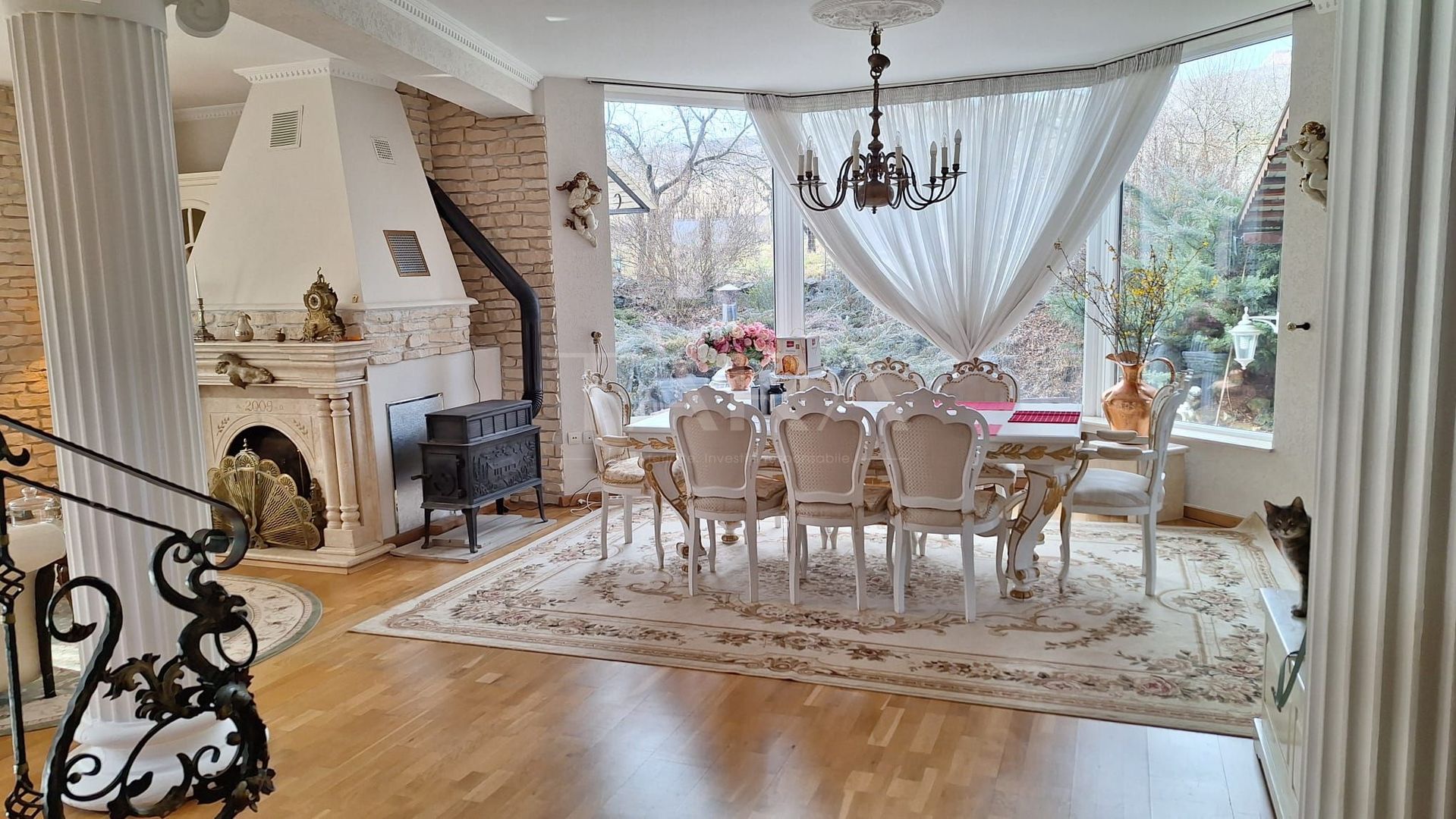 Casa Elegantă în Borhanci - Poză 1