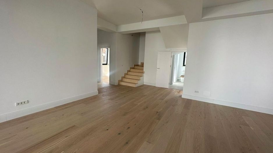 Casă Spațioasă și Elegantă în Corbeanca – 7 Dormitoare, Grădină Privată - Poză 5