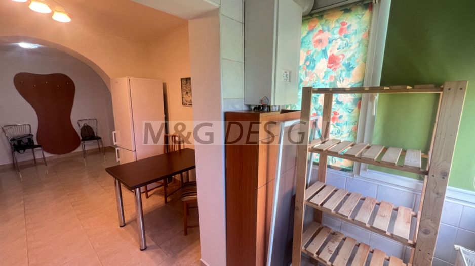 2 camere decomandat etaj 3 renovat -CENTRALA - Poză 3