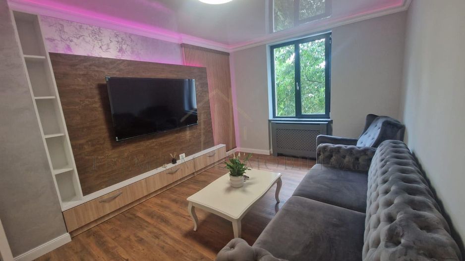 Apartament 2 camere de inchiriat,zona centrala Onesti - Poză 1
