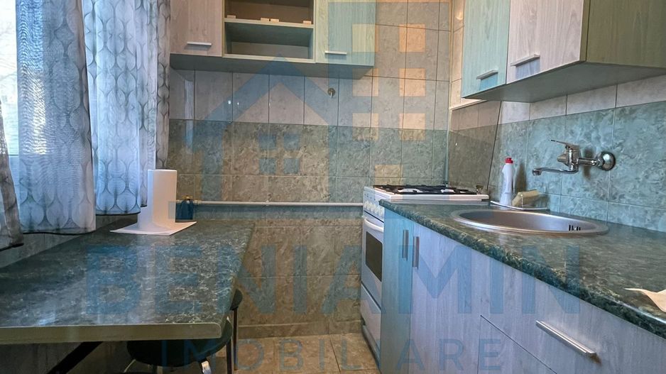 Apartament 2 camere - centrala - mobilat utilat etajul 3 zona Dacia - Poză 4