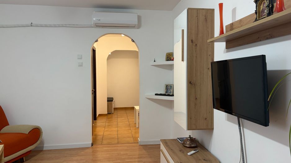 Apartament semidecomandat cu trei camere, Constantin Brancoveanu - Poză 2