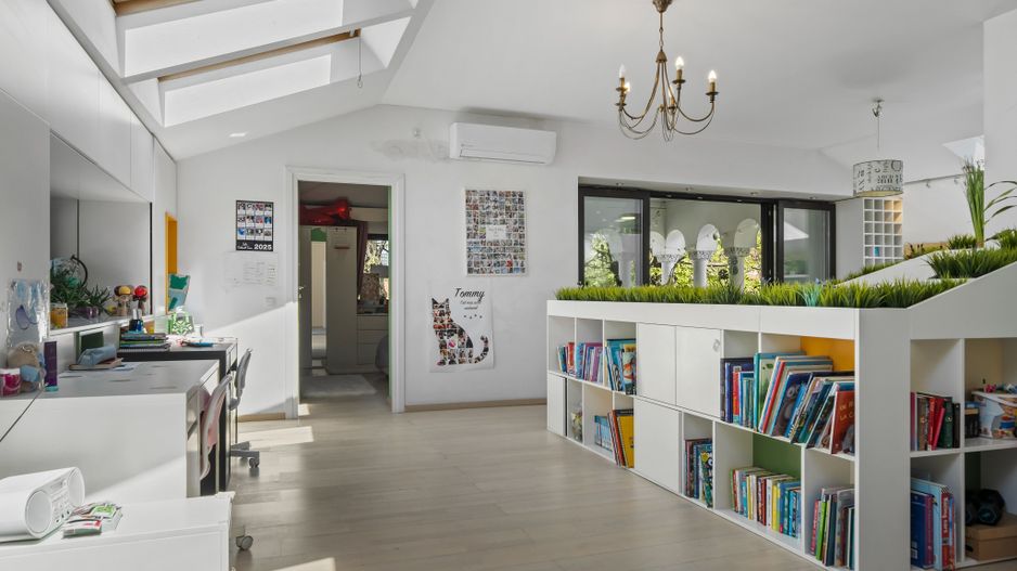 Eleganță și Spațiu în Inima Cartierului Domenii | Apartament cu 5 Camere în Vilă - Poză 17