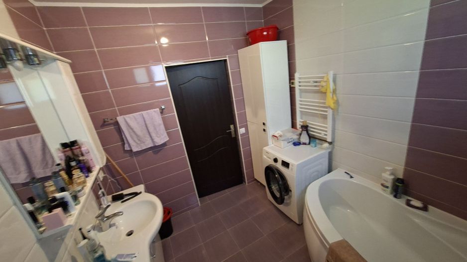 Casă de vânzare în Pipera - 5 camere, ideală pentru familie - Poză 9
