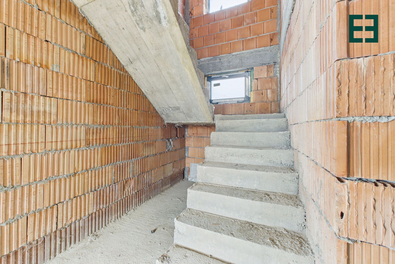 Casă nouă cu 4 camere și teren de 445 mp  - Vladimirescu - Arad - Poză 14