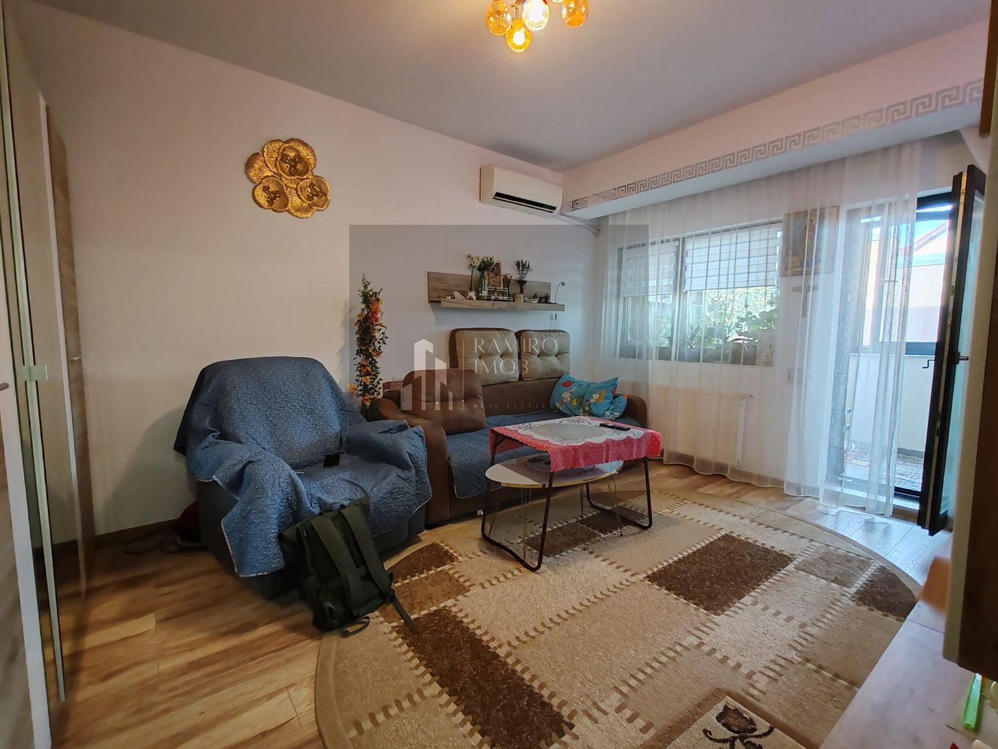Apartament 2 camere, Sector 5, Pecineaga/Salaj, decomandat, centrala - Poză 2