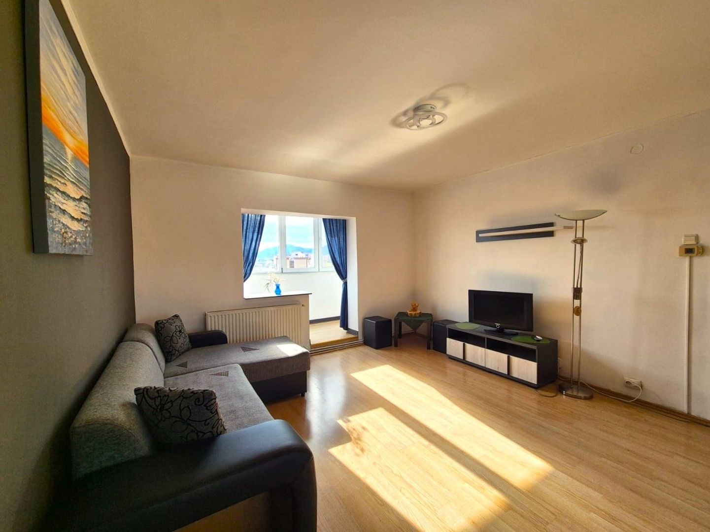 La 5 minute de Centru  - garsoniera spațioasă, pet friendly, priveliste frumoasă - Poză 4