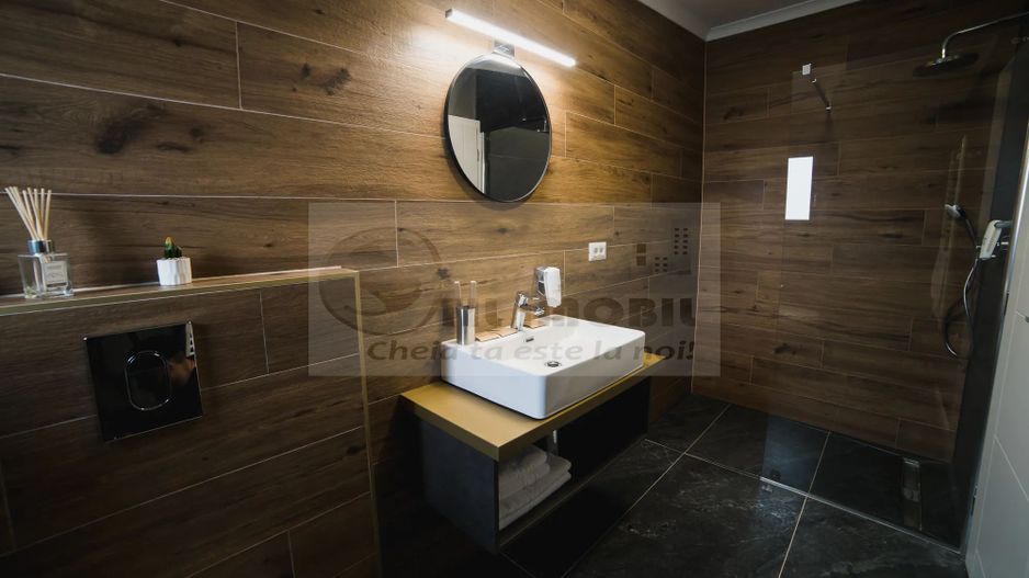 Pensiune de vanzare Voronet - 6 camere - 7 bai - Poză 12