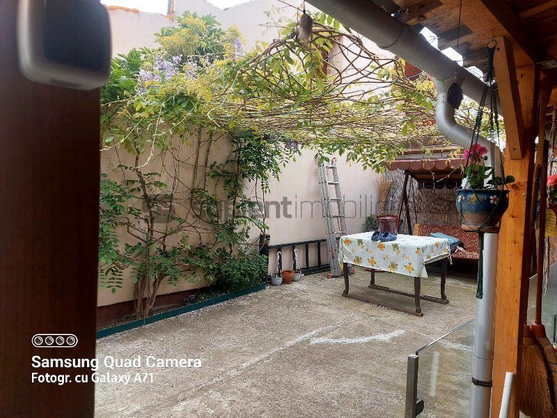 Casa cu 3 apartamente in zona Muzeului - Poză 3