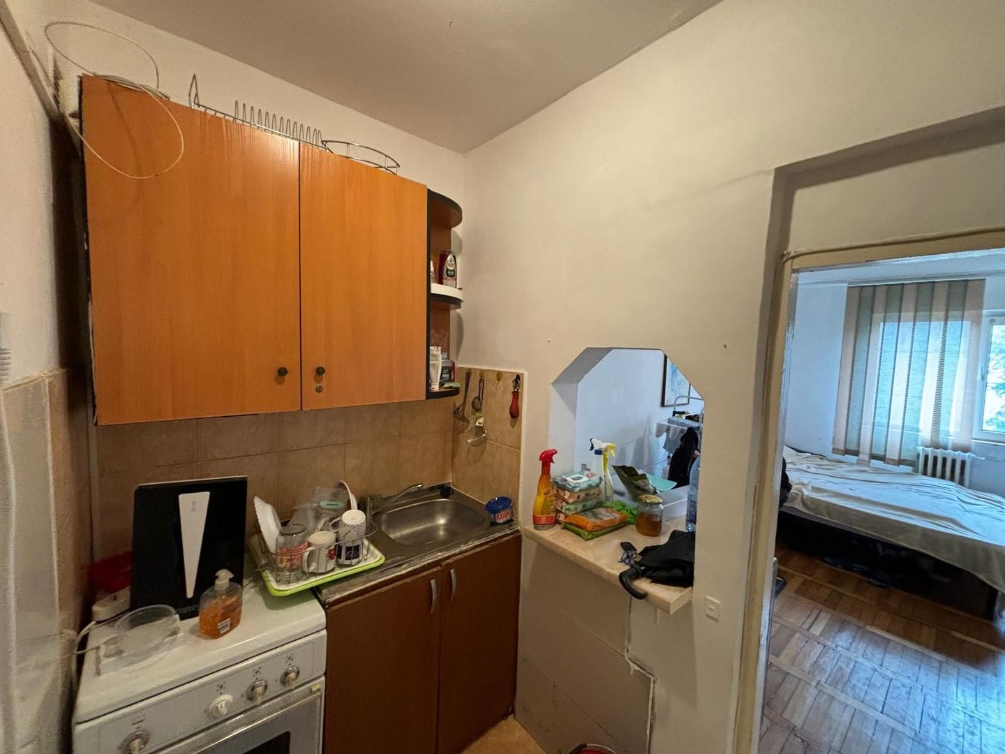 Garsoniera de vanzare  pe strada golescu 12 - Poză 19