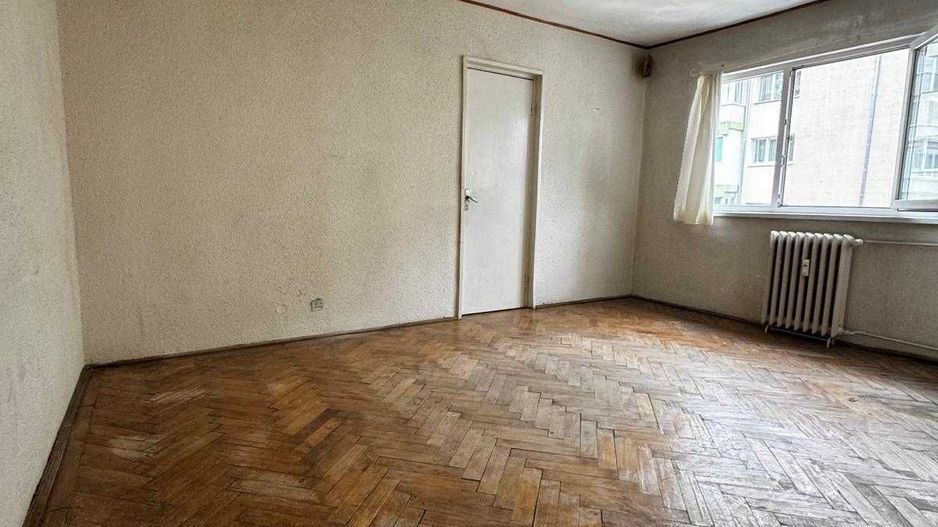 Apartament cu 3 camere | Ideal pentru renovare |  George Enescu - Poză 1