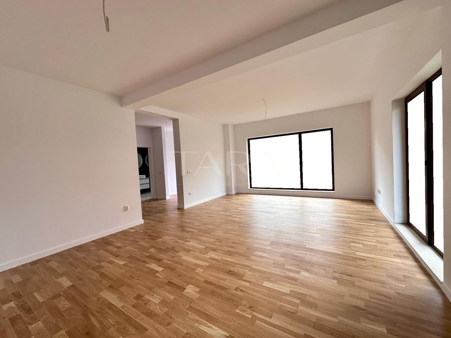 Locuință ideală pentru familie – casă duplex Floresti. - Poză 1