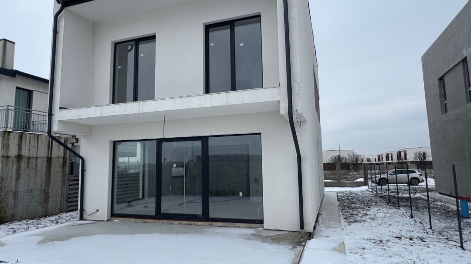 Vile PREMIUM Tunari, spatioase si luminoase - Poză 3