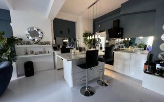 DE VÂNZARE | APARTAMENT 3 CAMERE | TERASA 30 MP CENTRAL MAGHERU - Poză 1