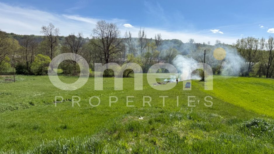 Teren intravilan 2500 mp in Berinta | Front stradal 22.5 m - Poză 1