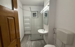 2 camere modificate in 3, etaj 2/4, centrala, Rovine - 115 000 Euro - Poză 8