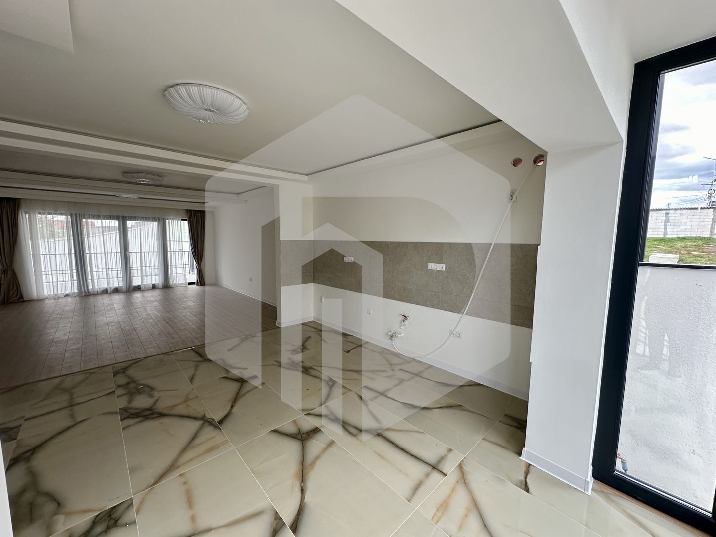 Cristian | Duplex |118mpu+ Mansarda amenajata | La Cheie| 158mp Teren - Poză 12