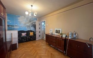 Apartament 3 camere, decomandat - Poză 1