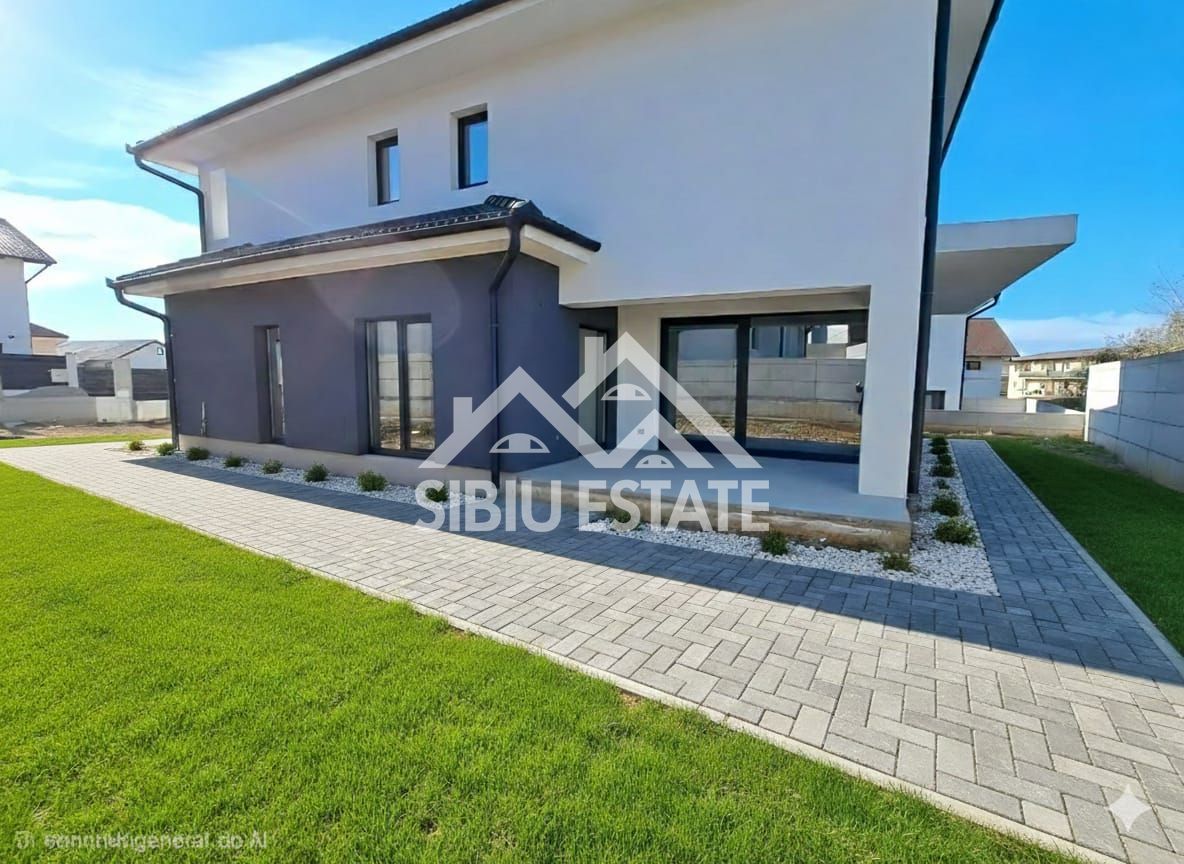 Casa individuala de lux, cu garaj, Selimbar, Sibiu - Poză 13