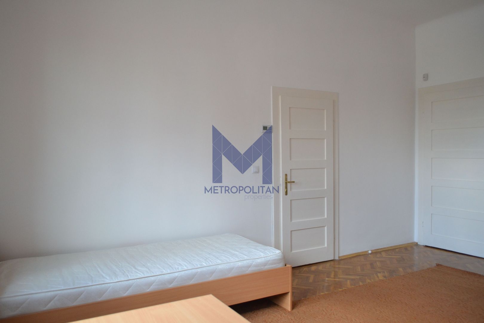 Apartament la casa de inchiriat aproape de centru - Poză 4