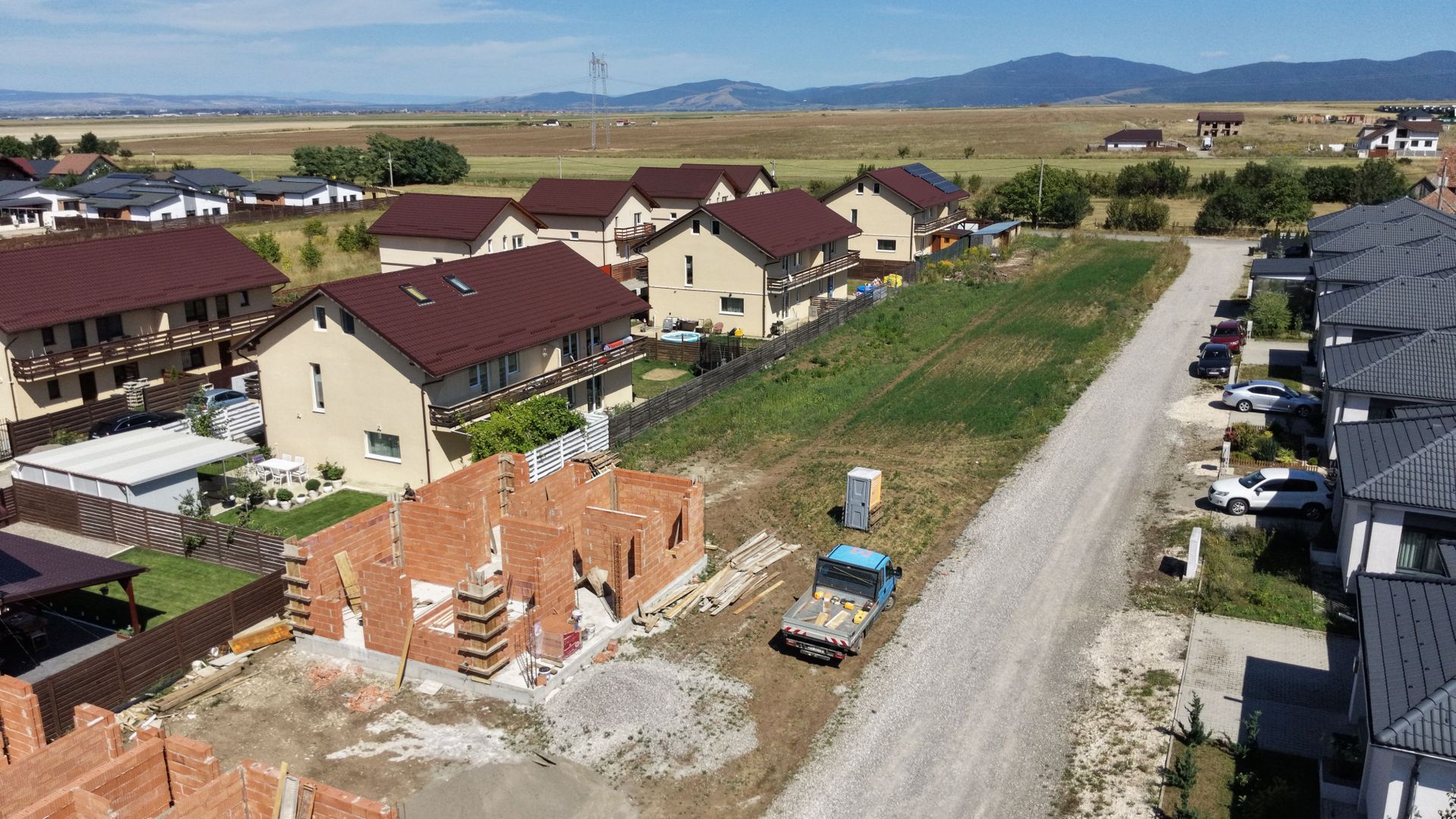 Casă pe parter de vânzare în cartierul Izvor - Poză 3