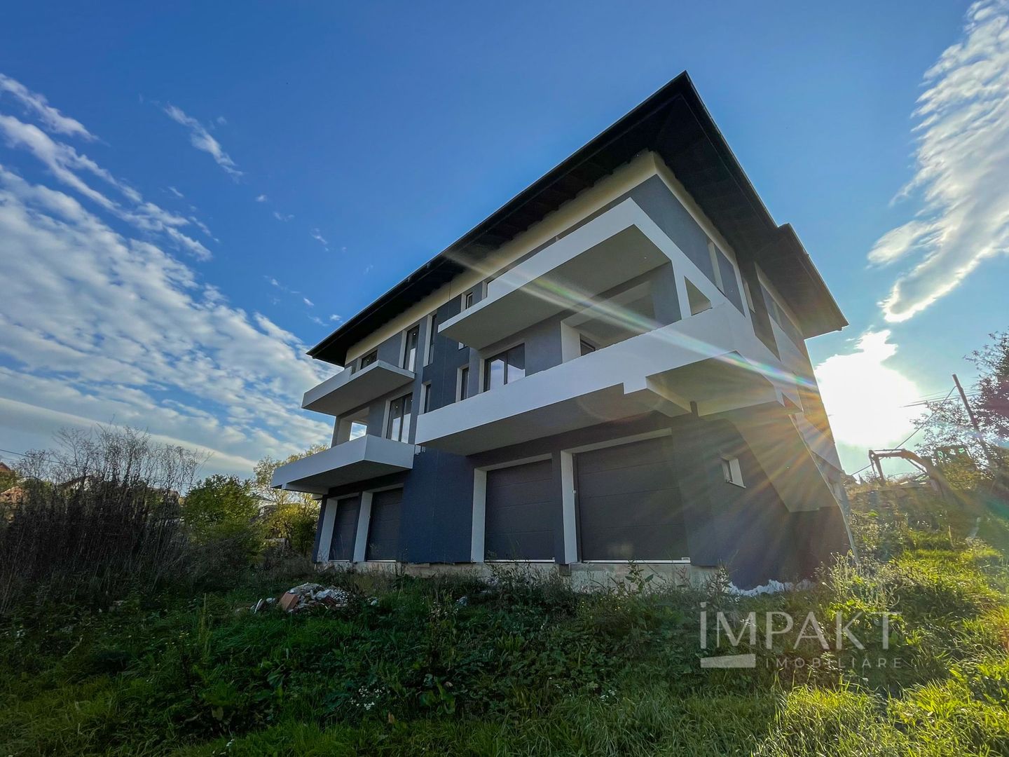 Casa tip duplex, in Dezmir! - Poză 1