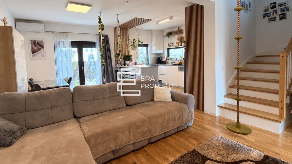 Casă tip duplex 5 camere -120mp -la cheie - teren 250 mp-  Cristian - Poză 1