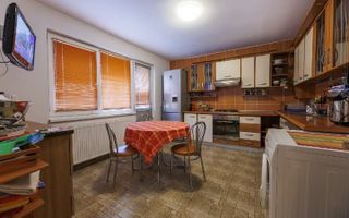 Vilă cu vedere panoramică în Breaza – Ideală pentru vacanță sau investiție - Poză 7