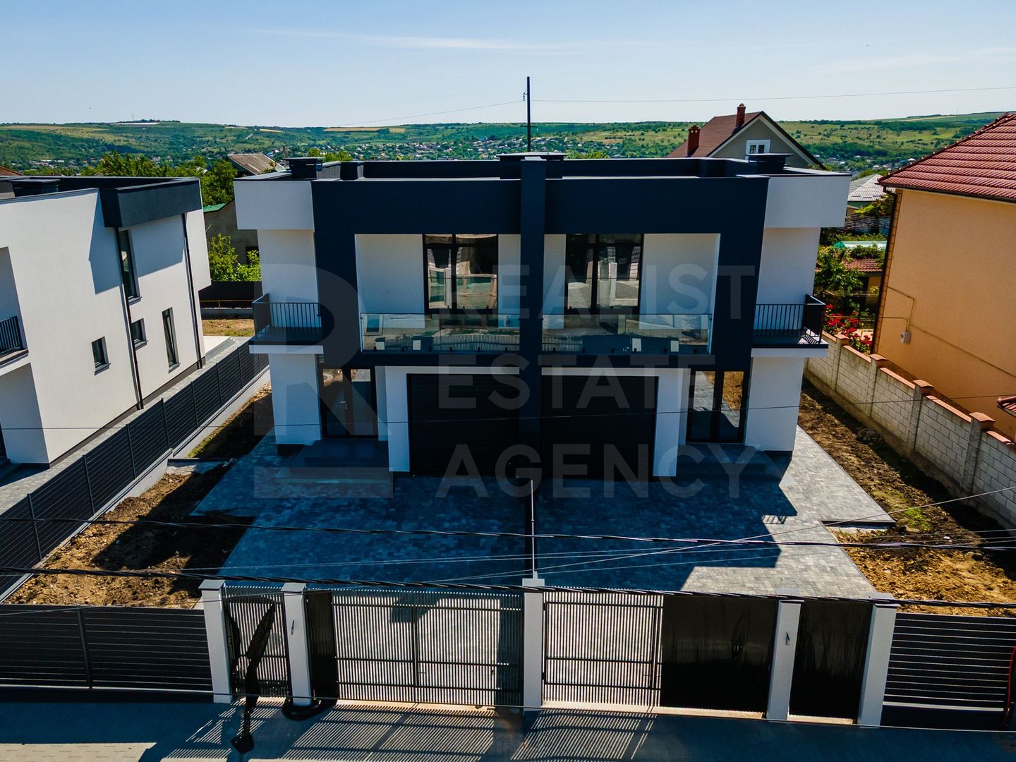 Vânzare, duplex, strada Tricolorului, Ialoveni - Poză 2