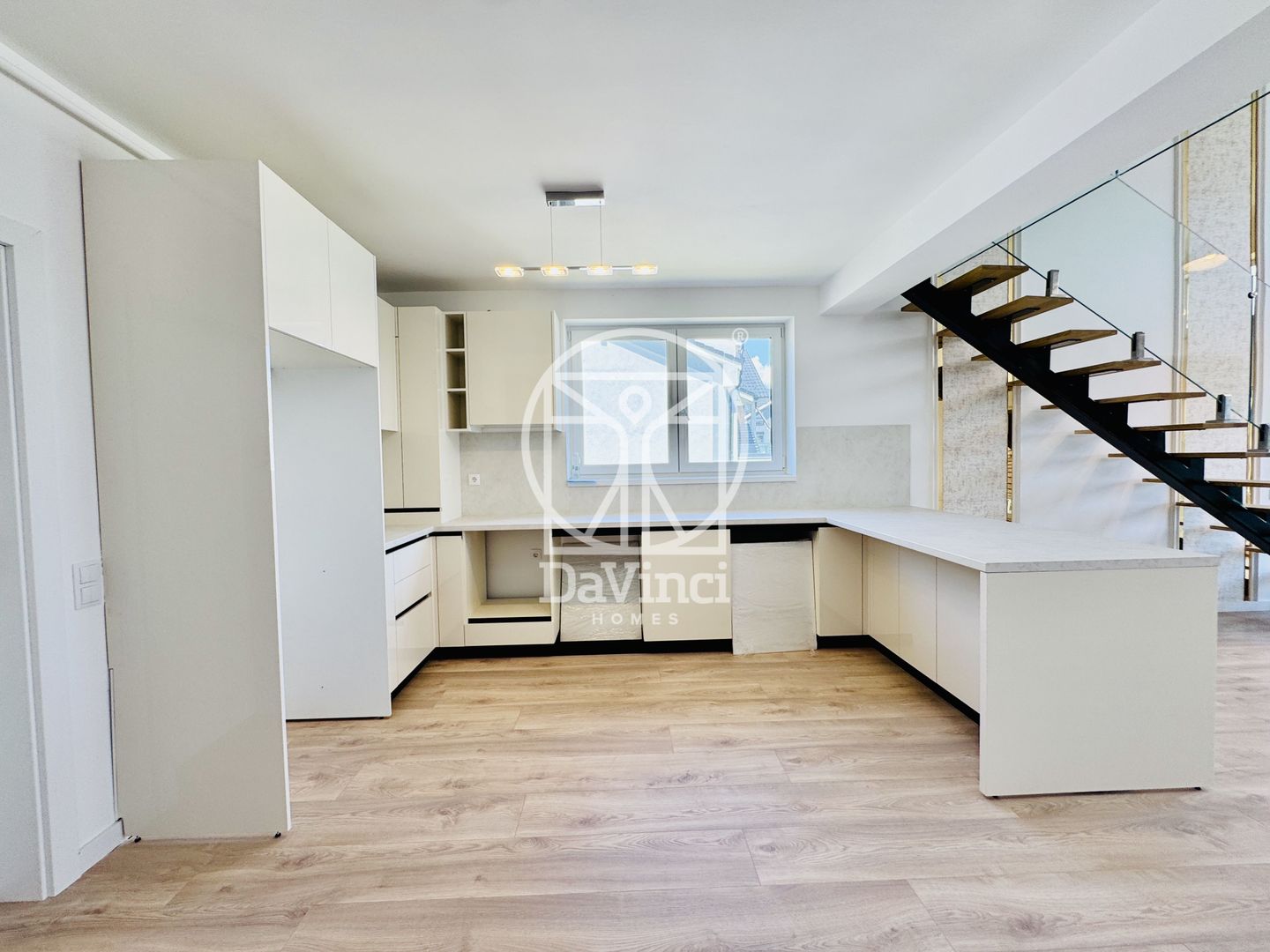 Penthouse 5 camere - 3 bai, terasa, intabulat  (91Q-Mo-ap.7) - Poză 7