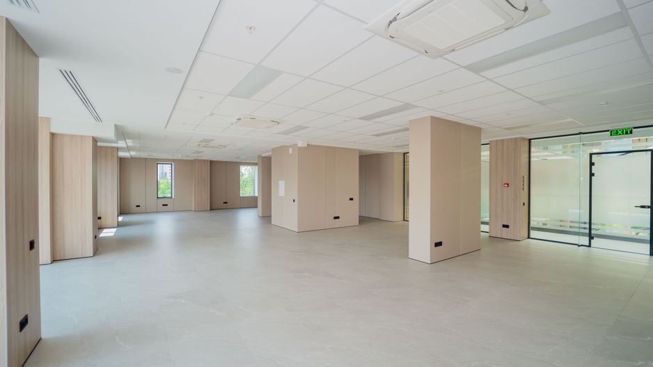 SPRE CHIRIE SPAȚIU COMERCIAL PENTRU BIROU | OFICIU 140 m2 Premium Location Bussines | Chișinău ,Centru ,Str.Bul.Ștefan Cel Mare și Sfânt , 115/1 - Poză 6